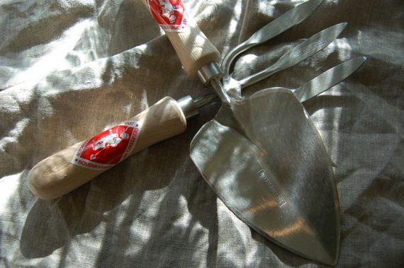 Sneeboer transplanting trowel