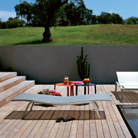 Sun-loungers...