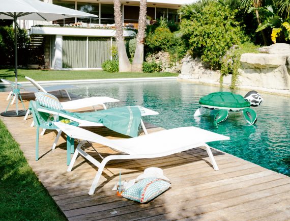 Alizé sunlounger in Cotton White