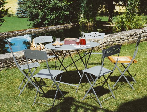 Bagatelle and Coeur chairs, Floreal table in Storm Grey