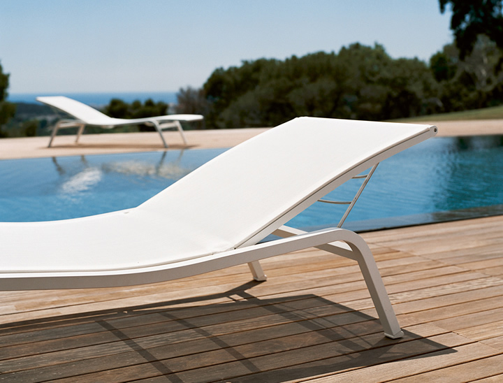 Alizé sunlounger in Cotton White