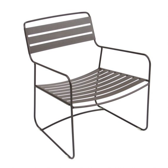 Surprising low armchair in Russet