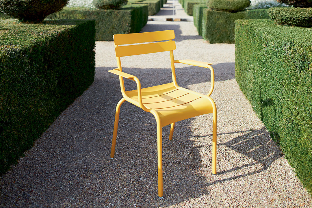Luxembourg armchair in Honey