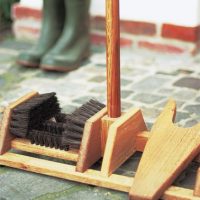 Oak Wellington boot brush & remover