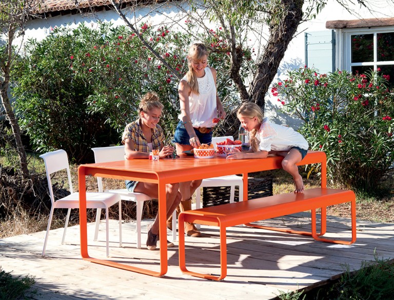 Bellevie table and, Bellevie bench in Carrot with Bellevie chairs in Cotton White