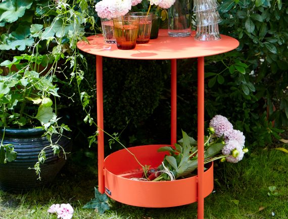 Salsa side table