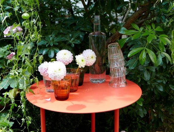 Salsa side table