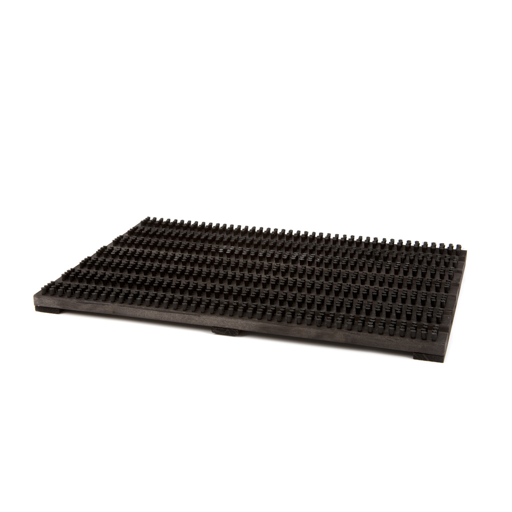 Wood and brush doormat in black Wood and brush doormat in black