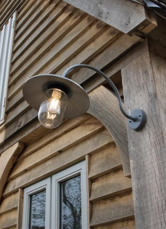 Arched swan neck lamp in Charcoal