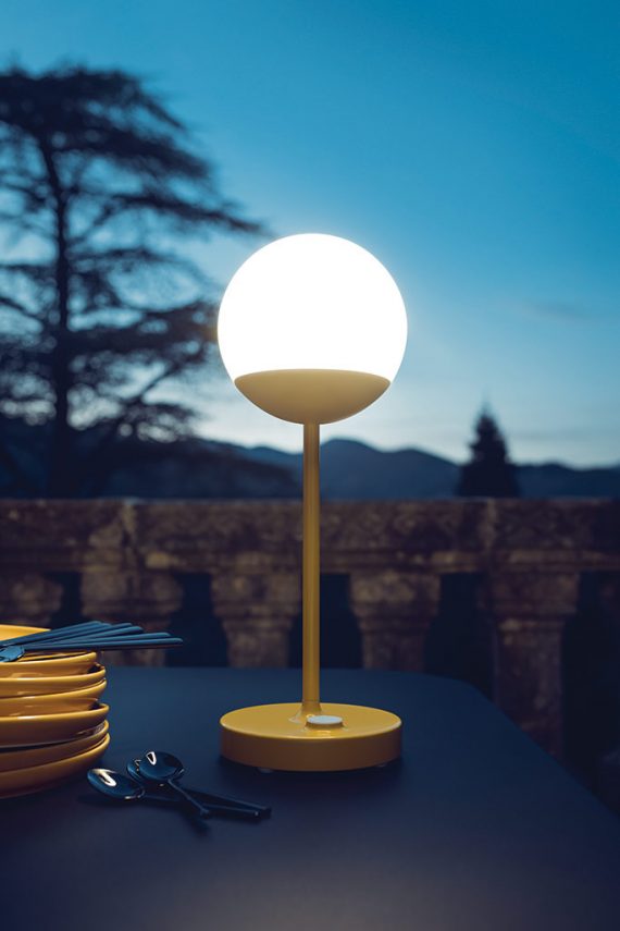 Mooon! lamp in Honey