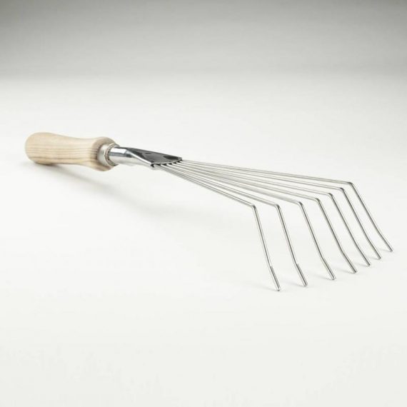 Flexible tine hand rake by Sneeboer