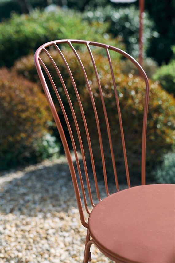 Opéra+ chair in Red Ochre