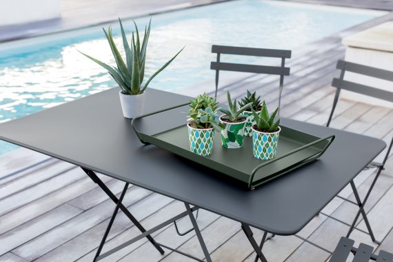 Bistro chairs and rectangular table 117 cm by 77 cm