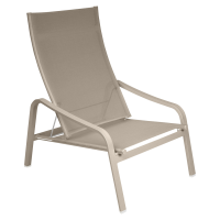 Alizé low armchair in Nutmeg