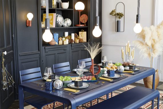 Bellevie table and bench, Facto chairs in Deep Blue