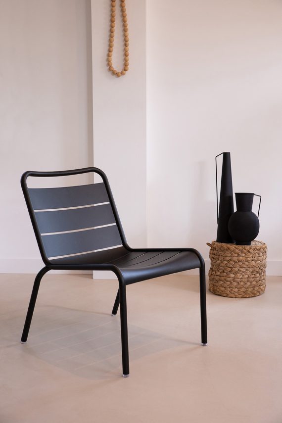 Luxembourg lounge chair in Liquorice