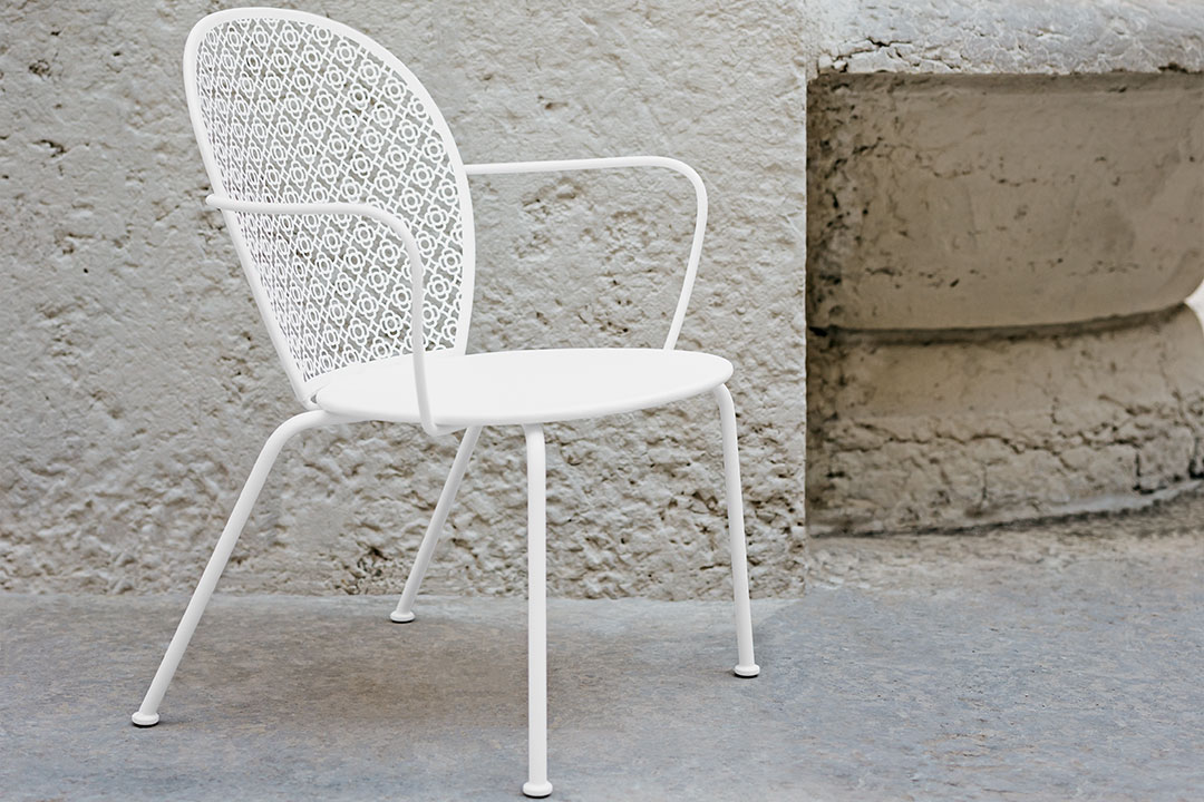 Lorette low armchair in Cotton White