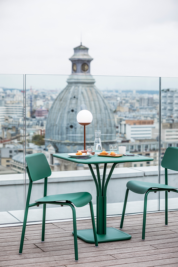 Studie chair and Luxembourg small pedestal table in Cedar Green Studie chair and Luxembourg small pedestal table in Cedar Green