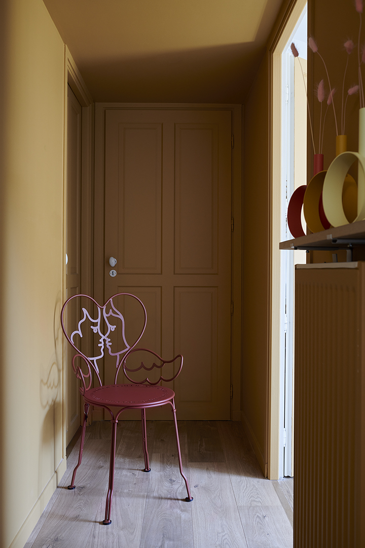 Ange armchair in Black Cherry