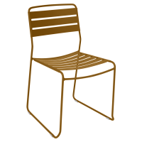 Surprising chair in Gingerbread
